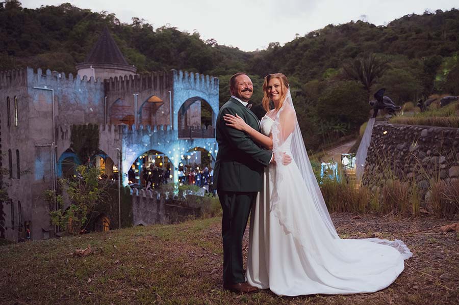 Boda en Castle of Oz, Playa Hermosa, Costa Rica - Febrero de 2026