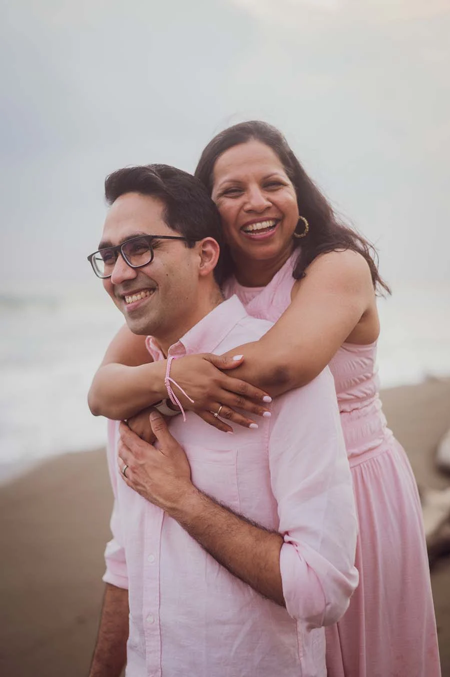 couples photography costa rica | Pacific Photography beachfront vacation rental photography in jaco